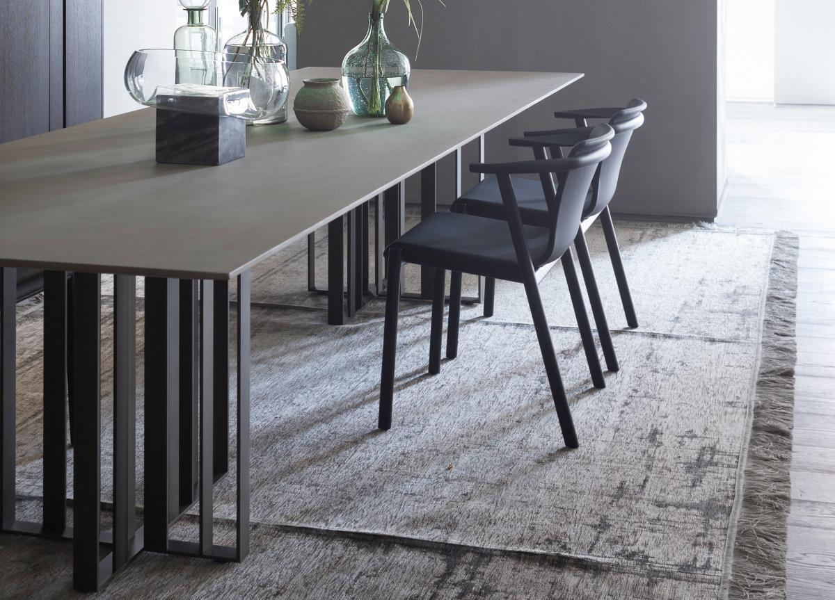 Lema Shade Dining Table