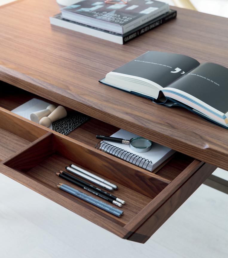 Porada Stylo Desk In Wood