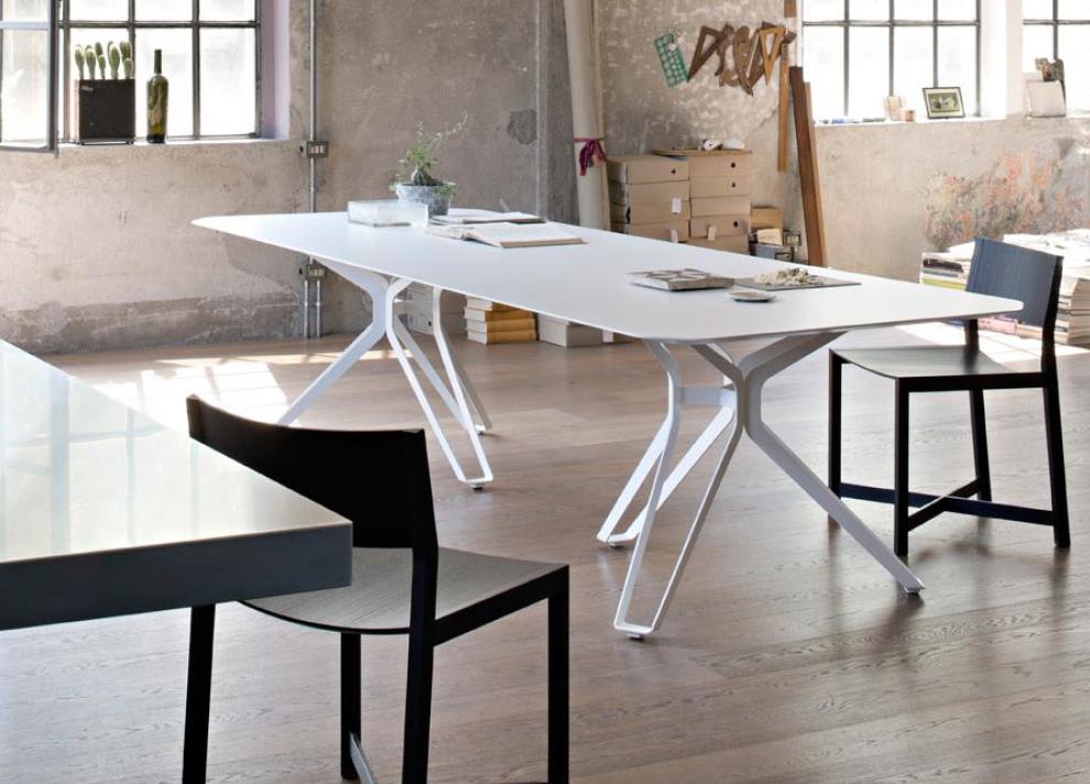 Lema 3 Pod Lacquer Dining Table - Now Discontinued