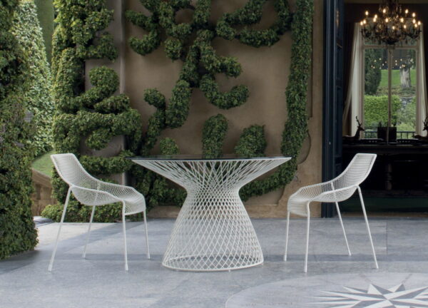 Emu Heaven Garden Table