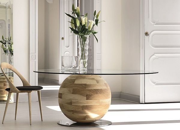 Porada Gheo table with curve appeal