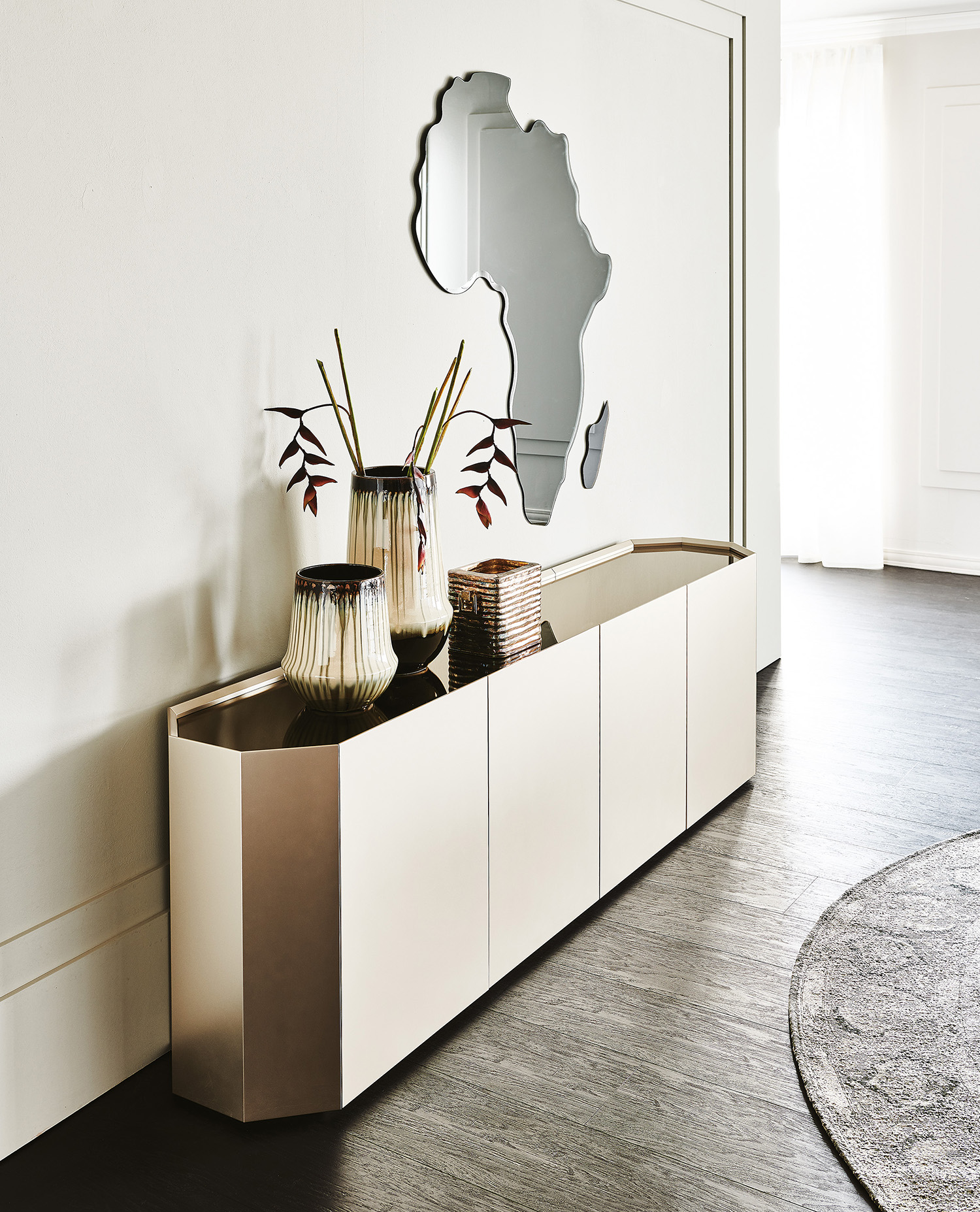 Cattelan Chelsea sideboard with Africa mirror