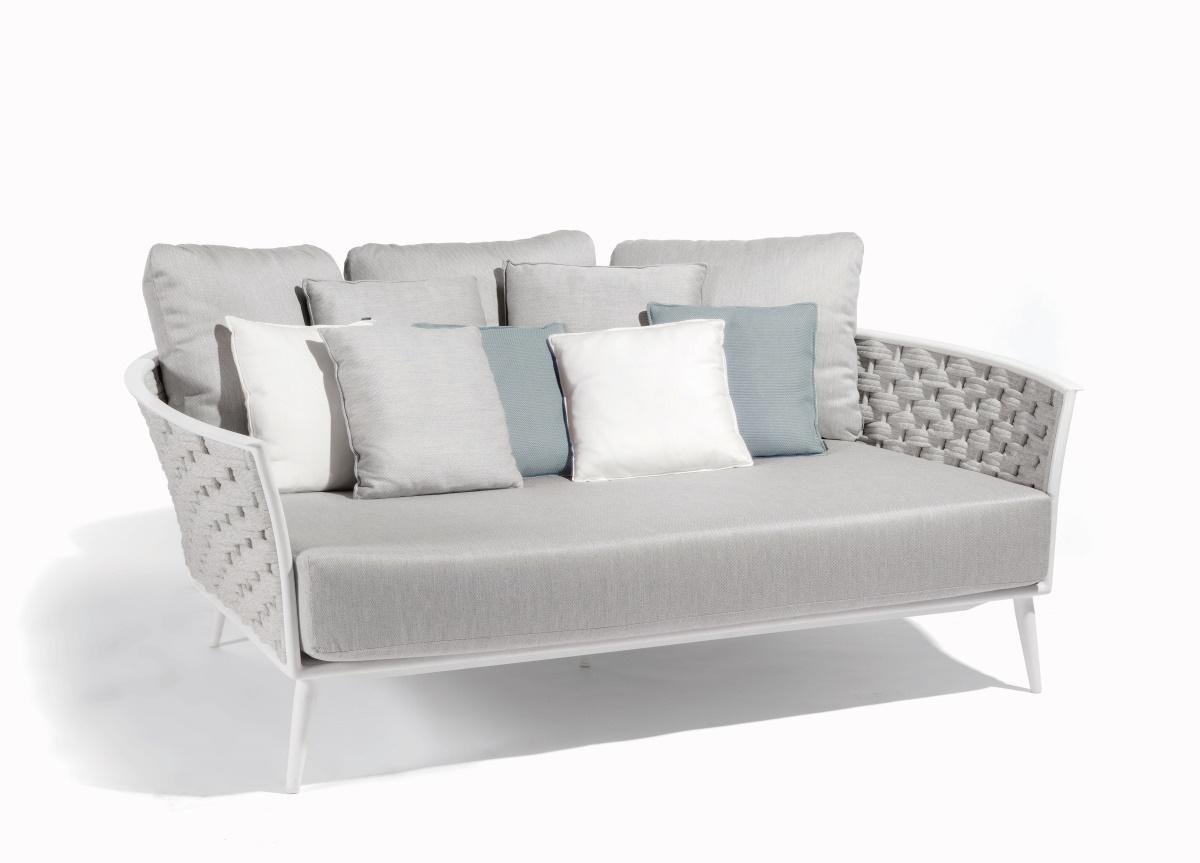 Manutti Cascade Garden Daybed