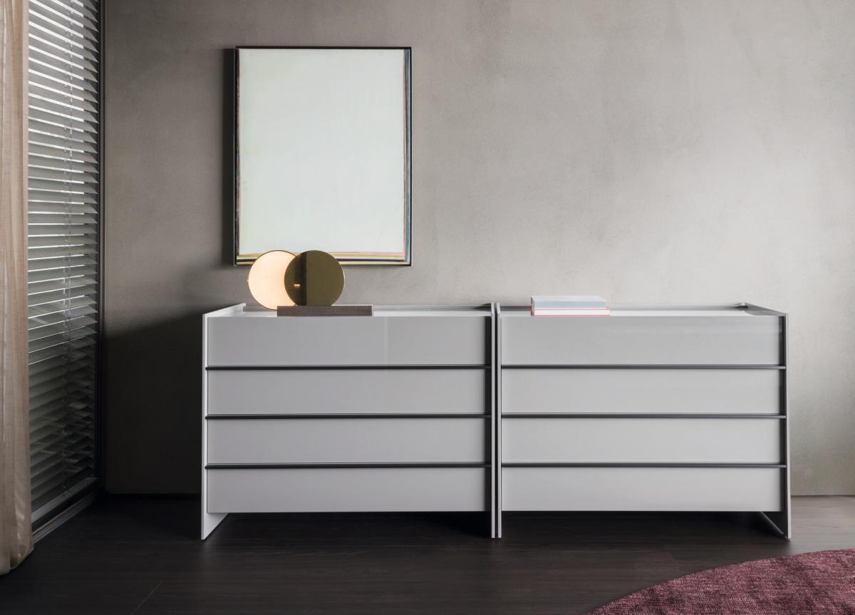 Molteni Casper Chest of Drawers