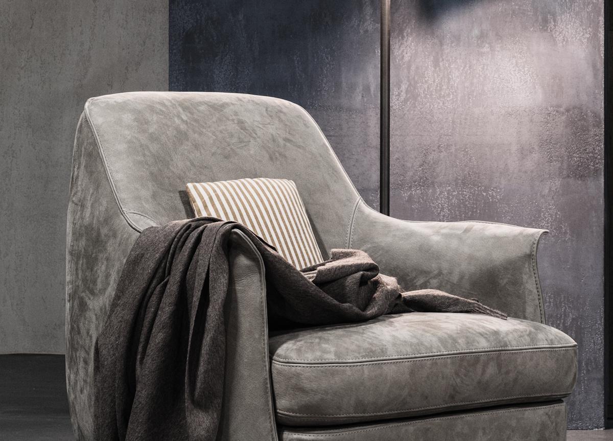 Cierre Boheme Armchair with Swivel Base