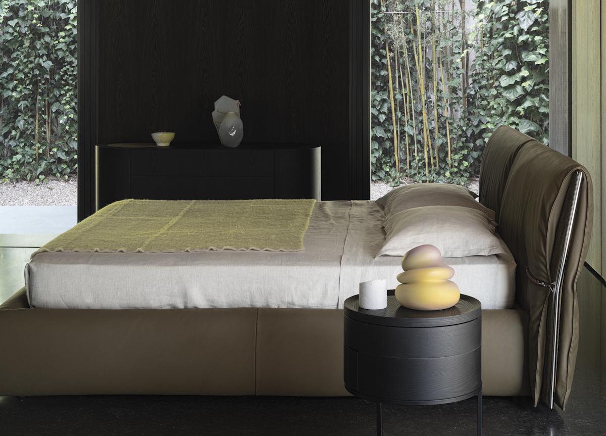 Cierre Belt Storage Bed