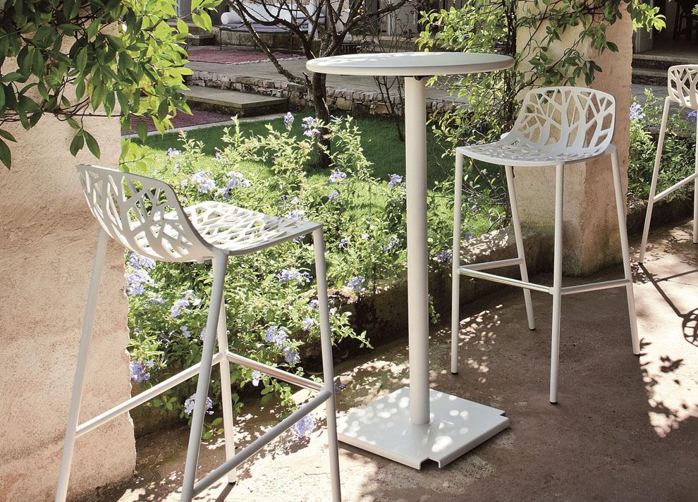 Crux Garden Bar Table