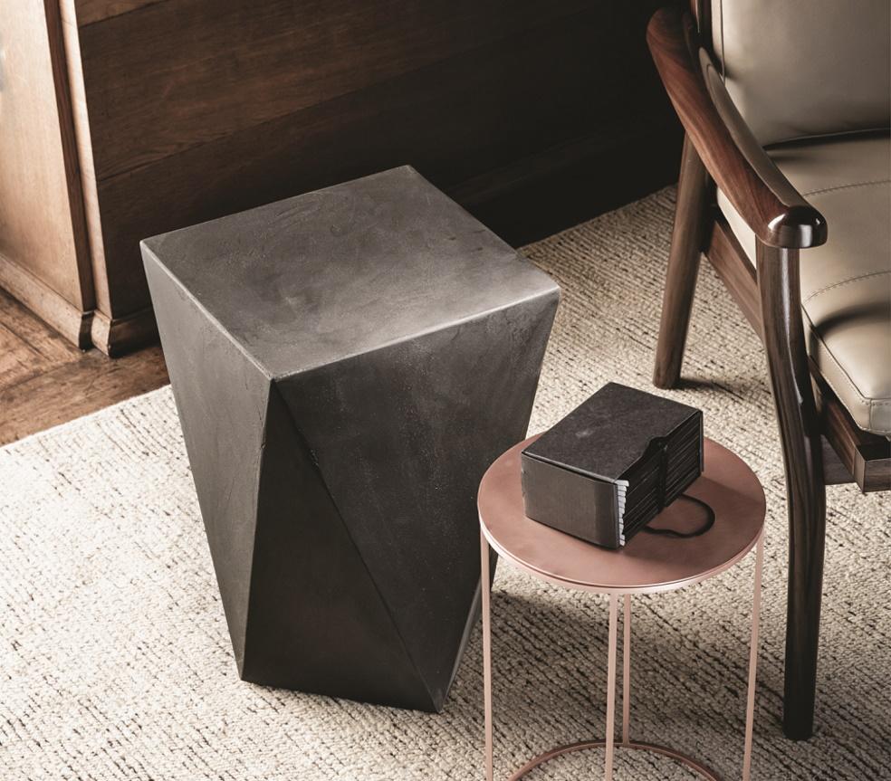 Vibieffe Diamond Side Table