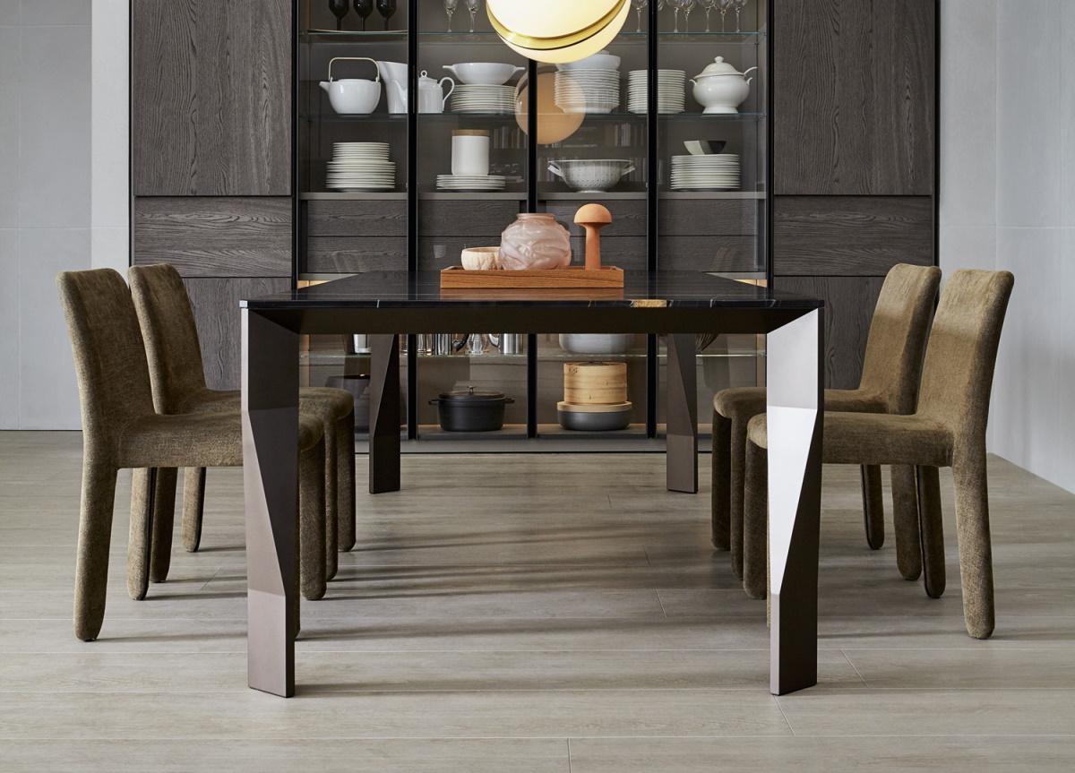 Molteni Diamond Dining Table