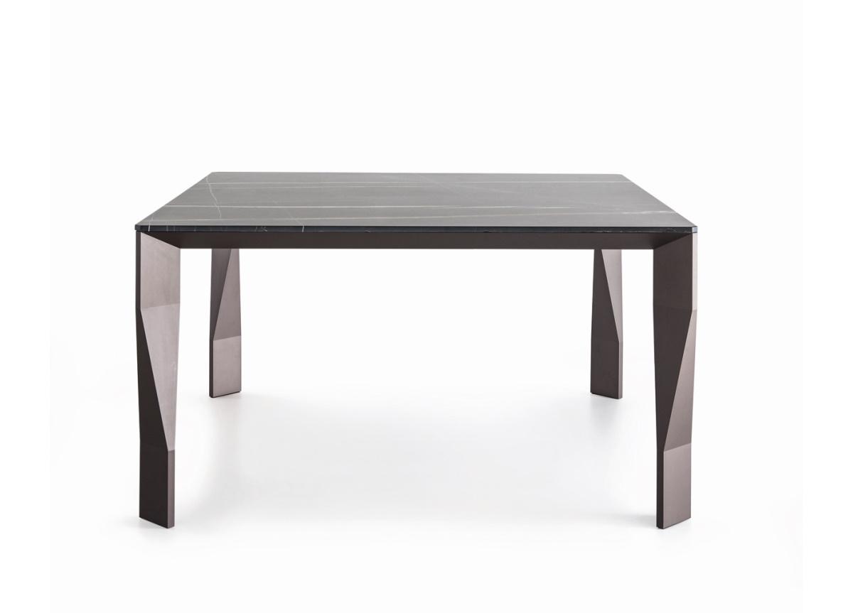 Molteni Diamond Dining Table