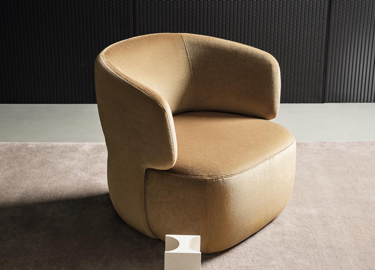 Bonaldo Doge Armchair (Covered Base)