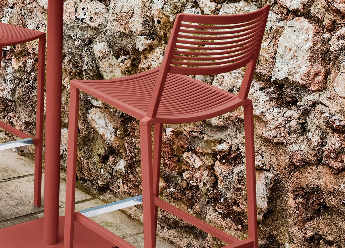 Easy Garden Bar Stool