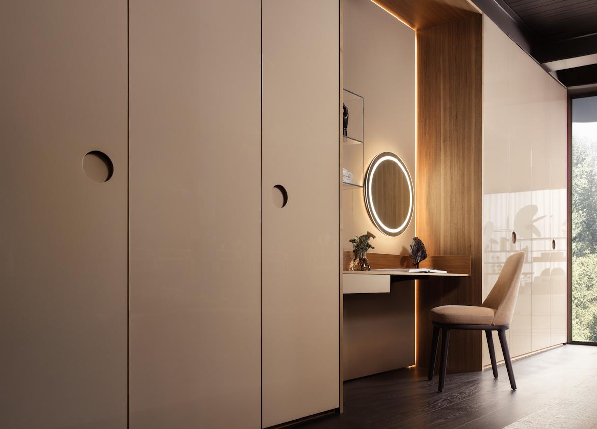 Lema Eklissy Wardrobe