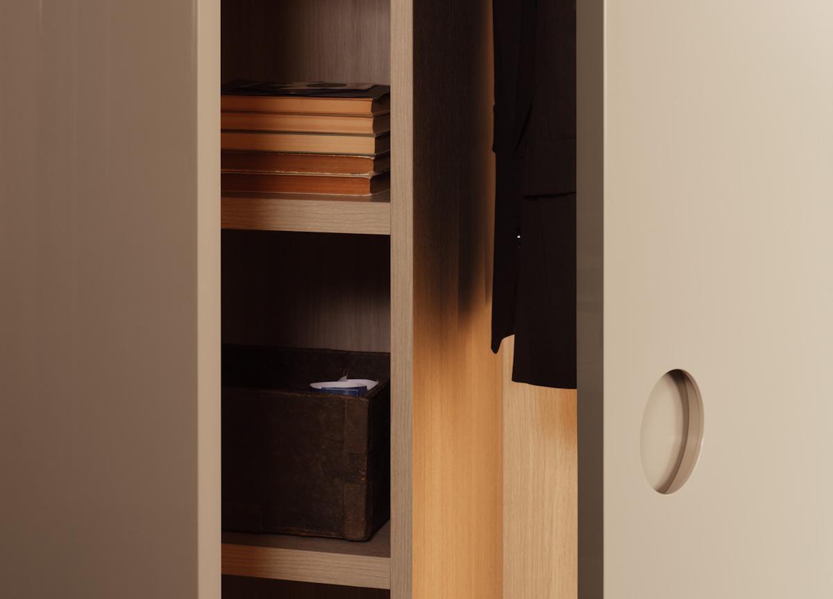 Lema Eklissy Wardrobe