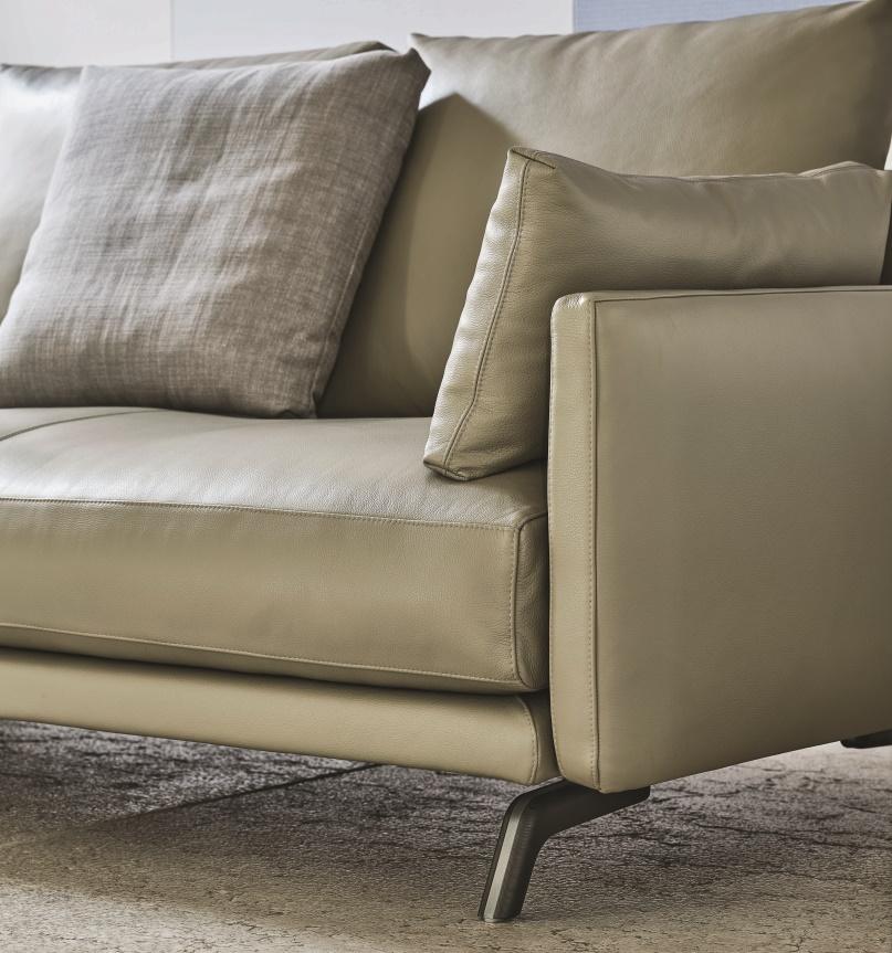 Porada Etienne Sofa