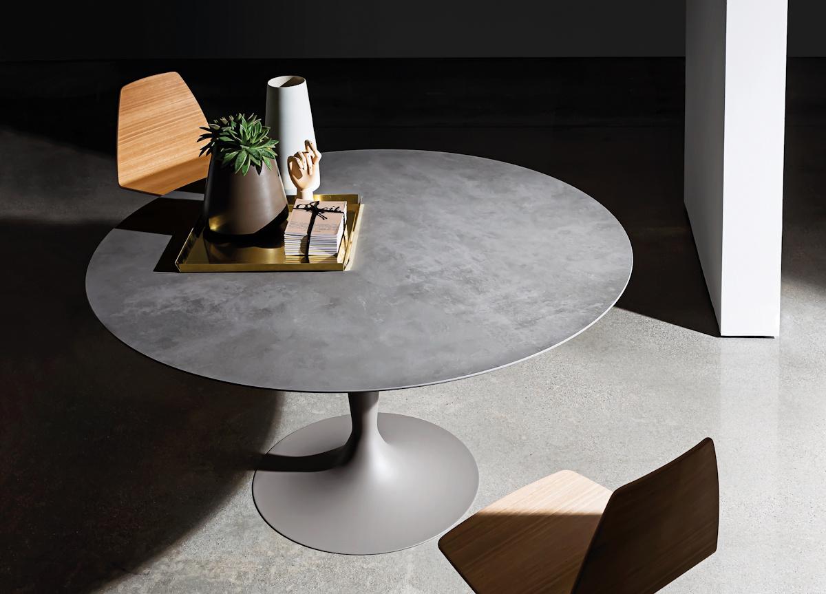 Sovet Italia Flute Round Dining Table