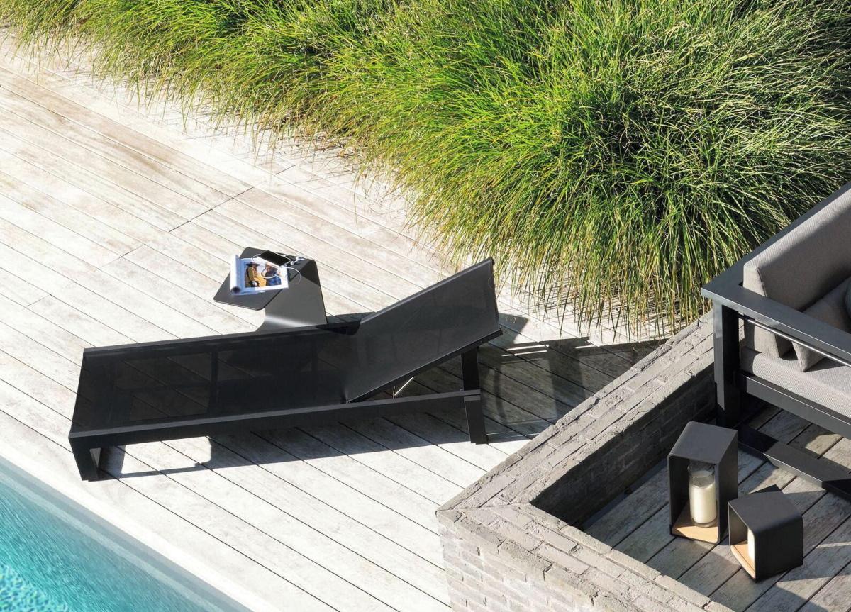 Manutti Fuse Sun Lounger - Now Discontinued