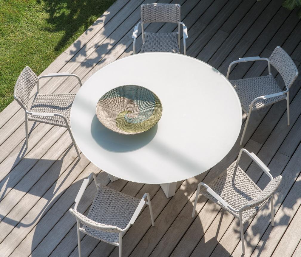 Manutti Fuse Round Garden Table - Now Discontinued