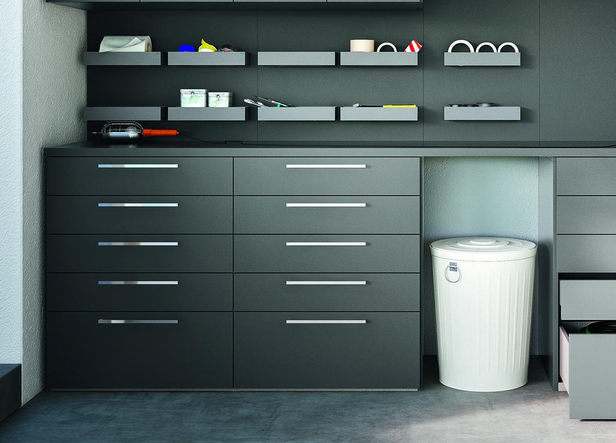 Poker Garage/Workshop Composition