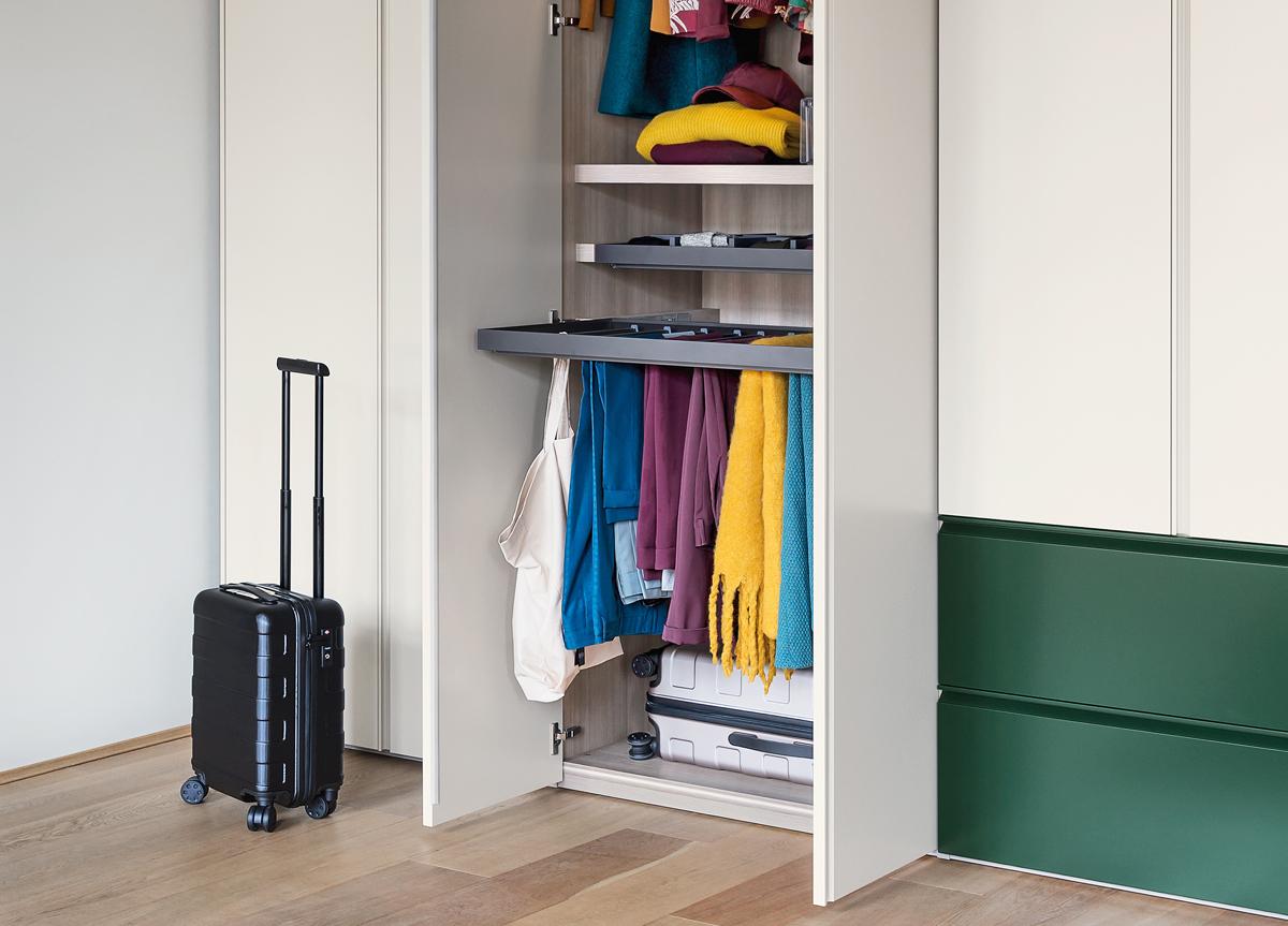 Novamobili Gola Wardrobe With Drawers