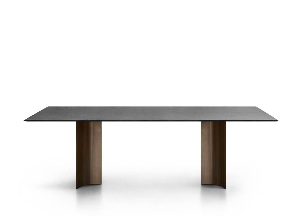 Lema Gullwing Dining Table