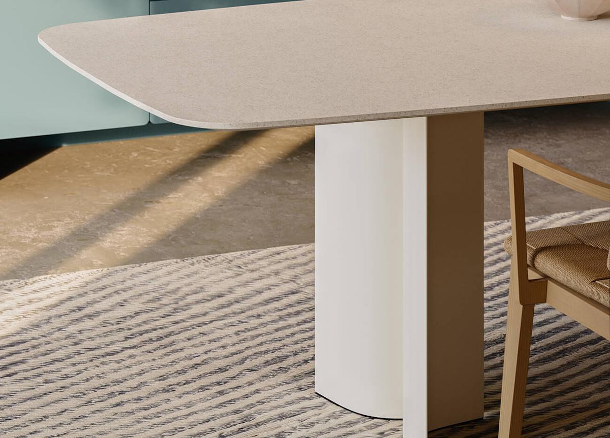 Lema Gullwing Dining Table