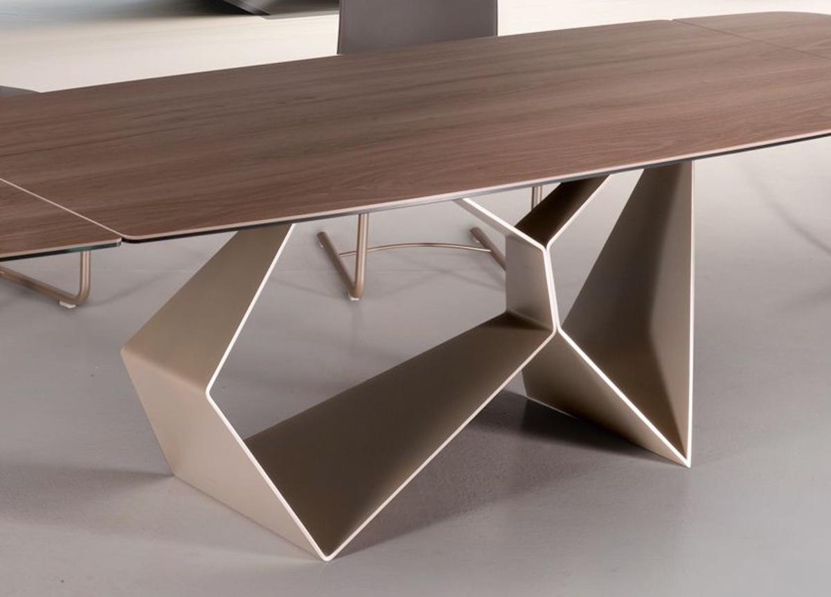 Naos Gravity Extending Dining Table