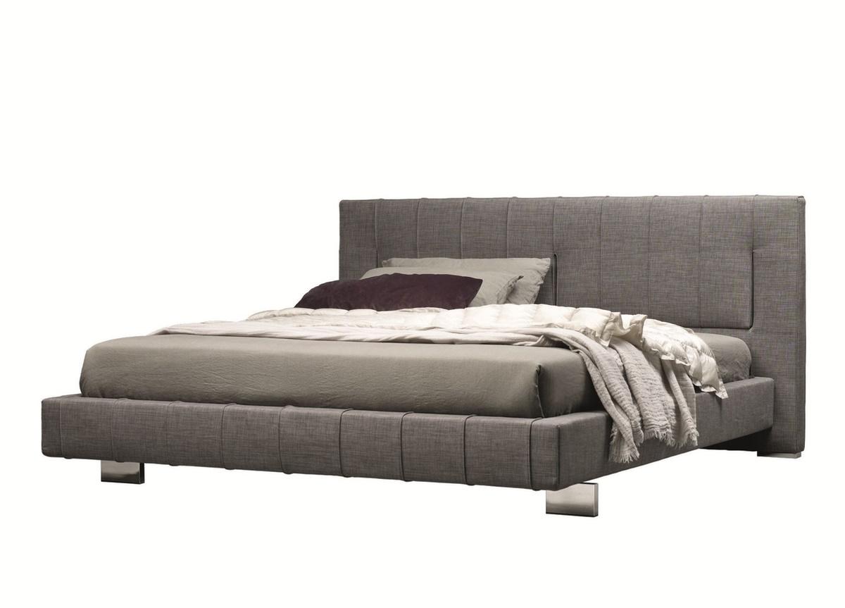 Molteni High Wave Bed