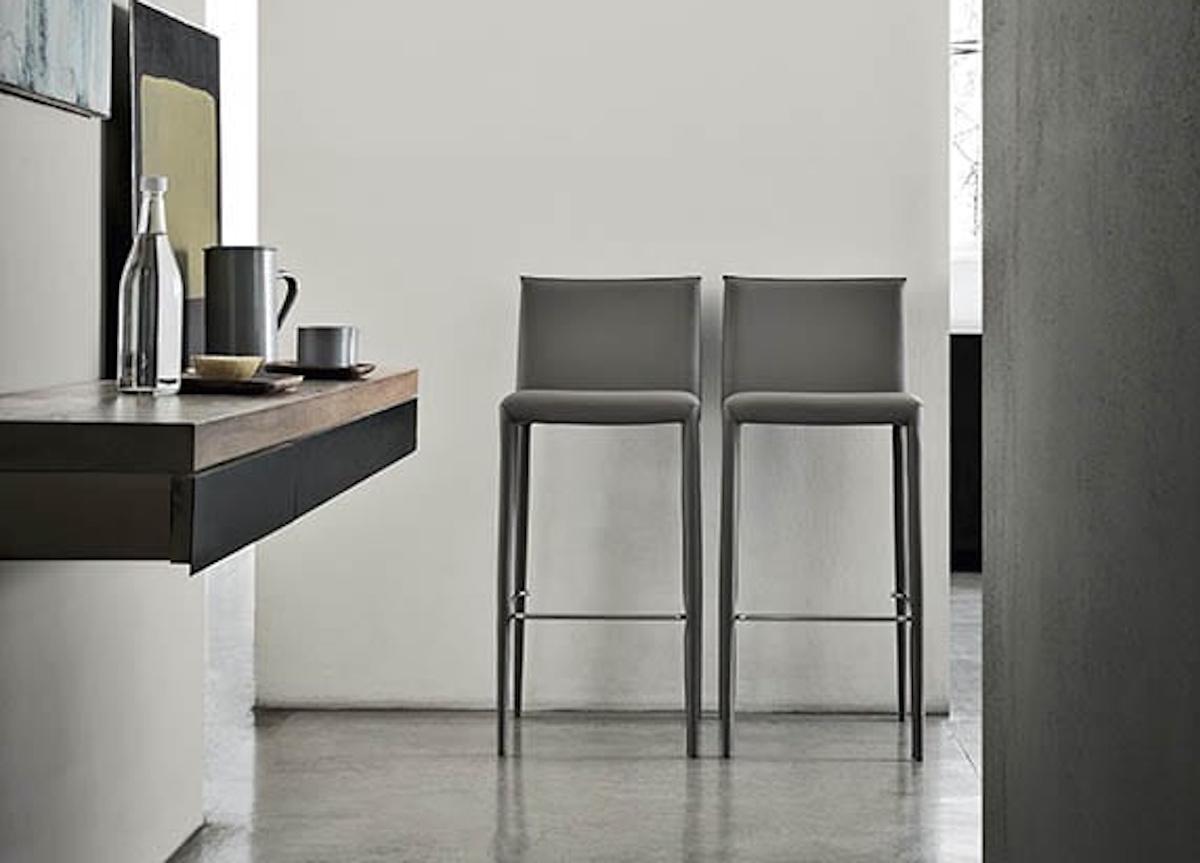 Frag Lilly Bar Stool