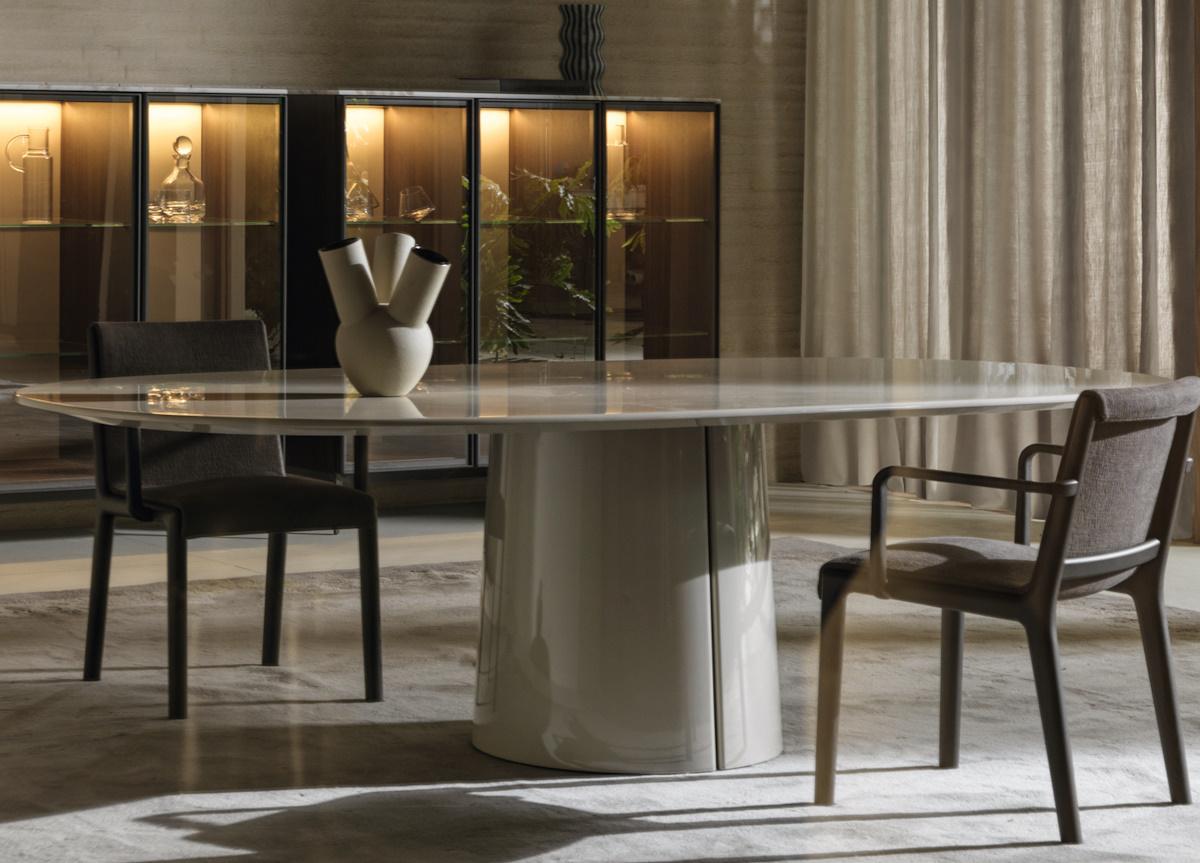 Molteni Mateo Oval Dining Table