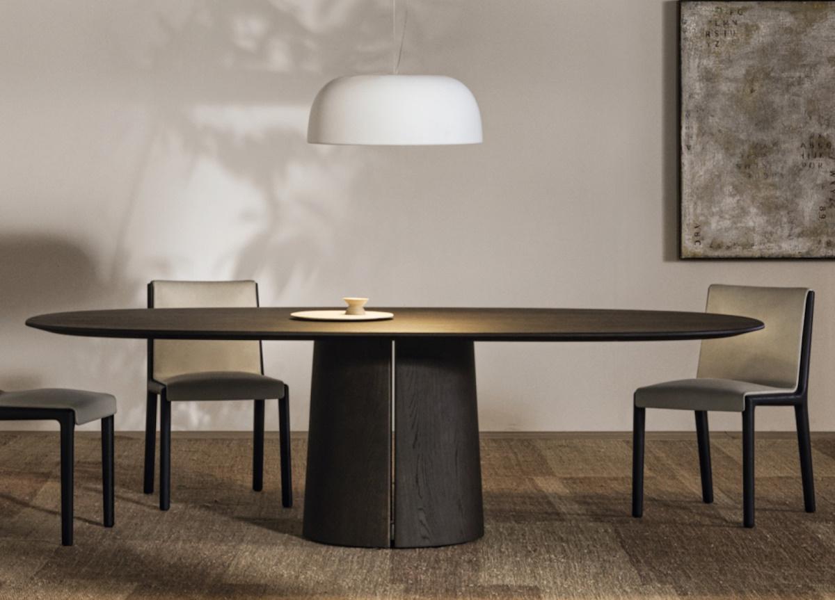 Molteni Mateo Oval Dining Table