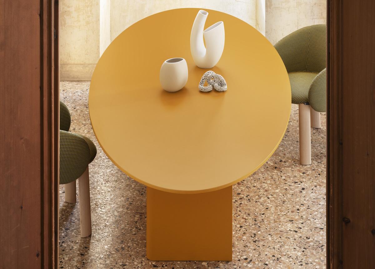 Miniforms Nami Oval Dining Table