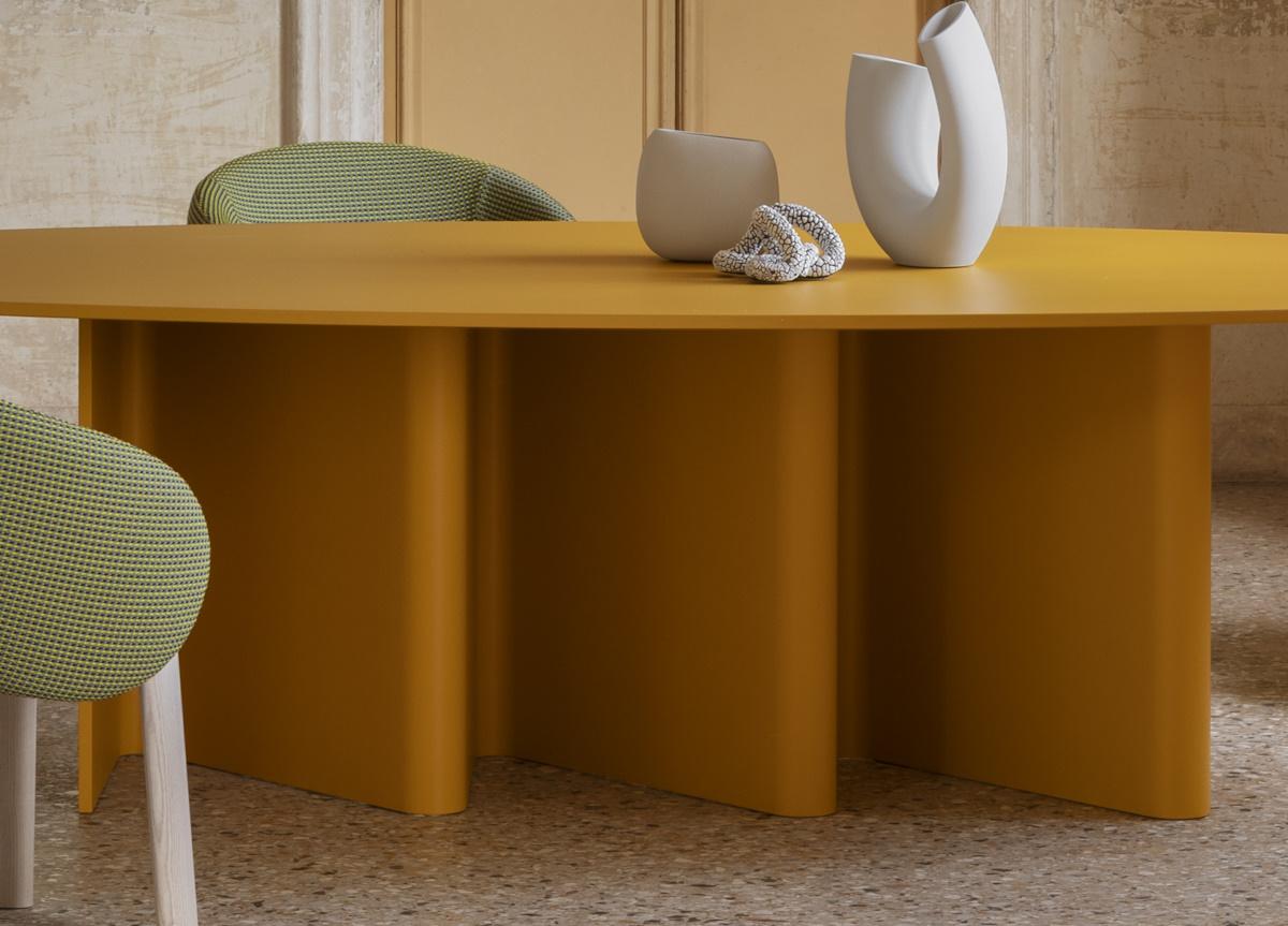 Miniforms Nami Oval Dining Table