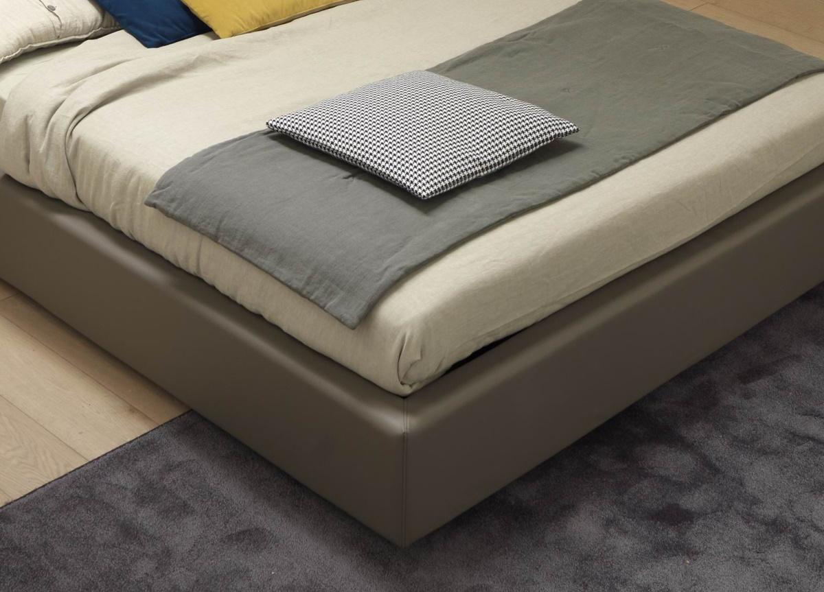 Plait Alto Upholstered Bed