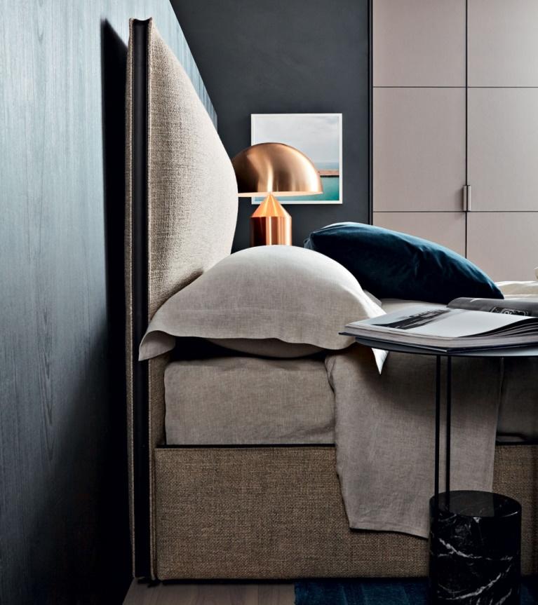 Molteni Ribbon Bed