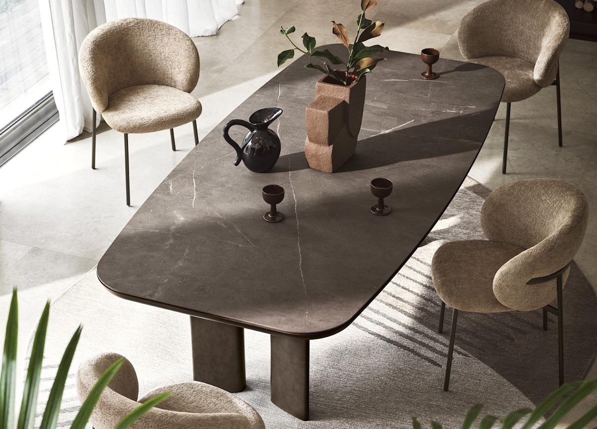 Calligaris Sandy Dining Table with Bevelled Ceramic Top