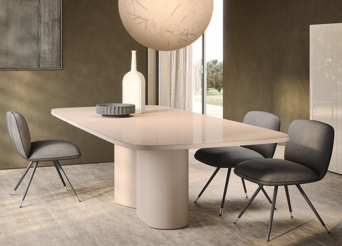 Pianca Sabi Dining Table