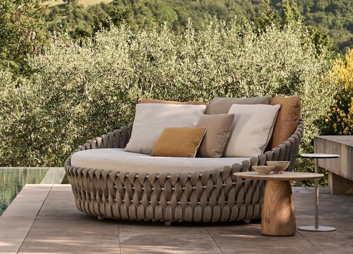 Tribu Tosca Garden Daybed