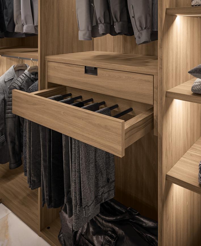 Vista Walk In Wardrobe