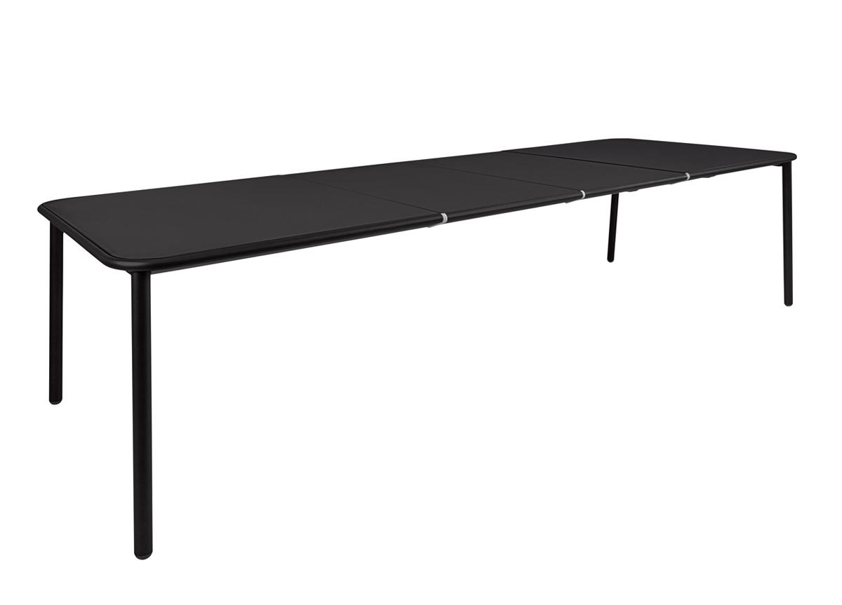 Emu Yard Extending Garden Table