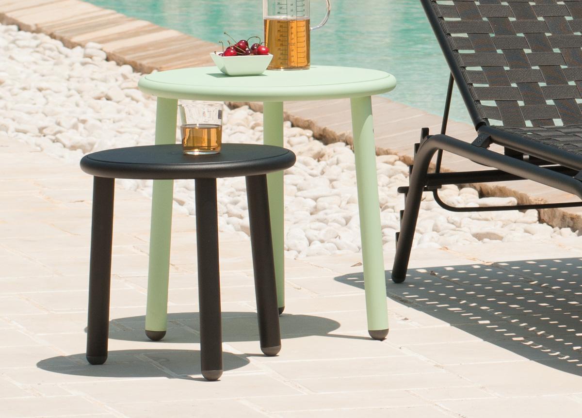 Emu Yard Garden Coffee Table