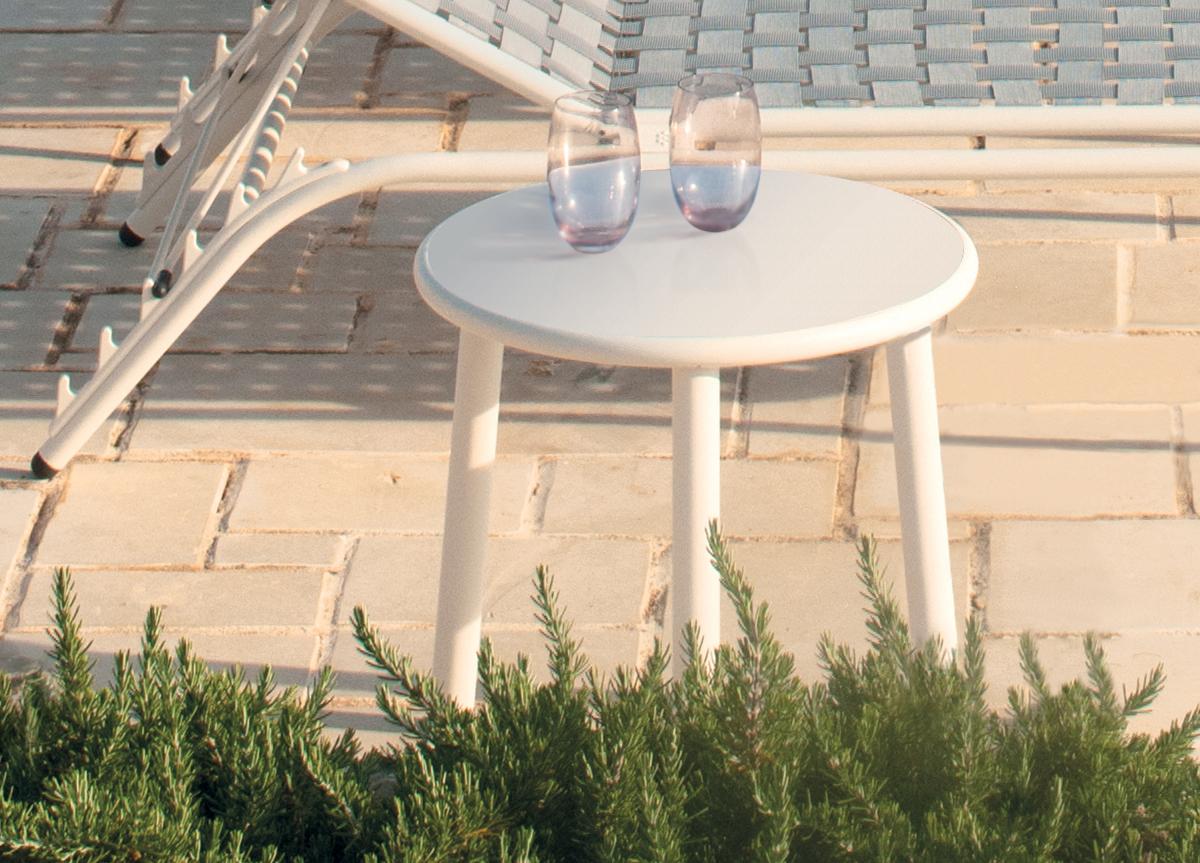 Emu Yard Garden Coffee Table