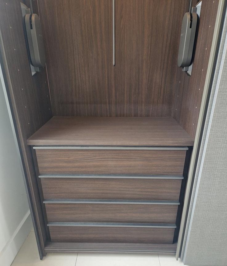 Molteni Gliss Master Quick Sliding Door Wardrobe - In Stock - Immediate Delivery