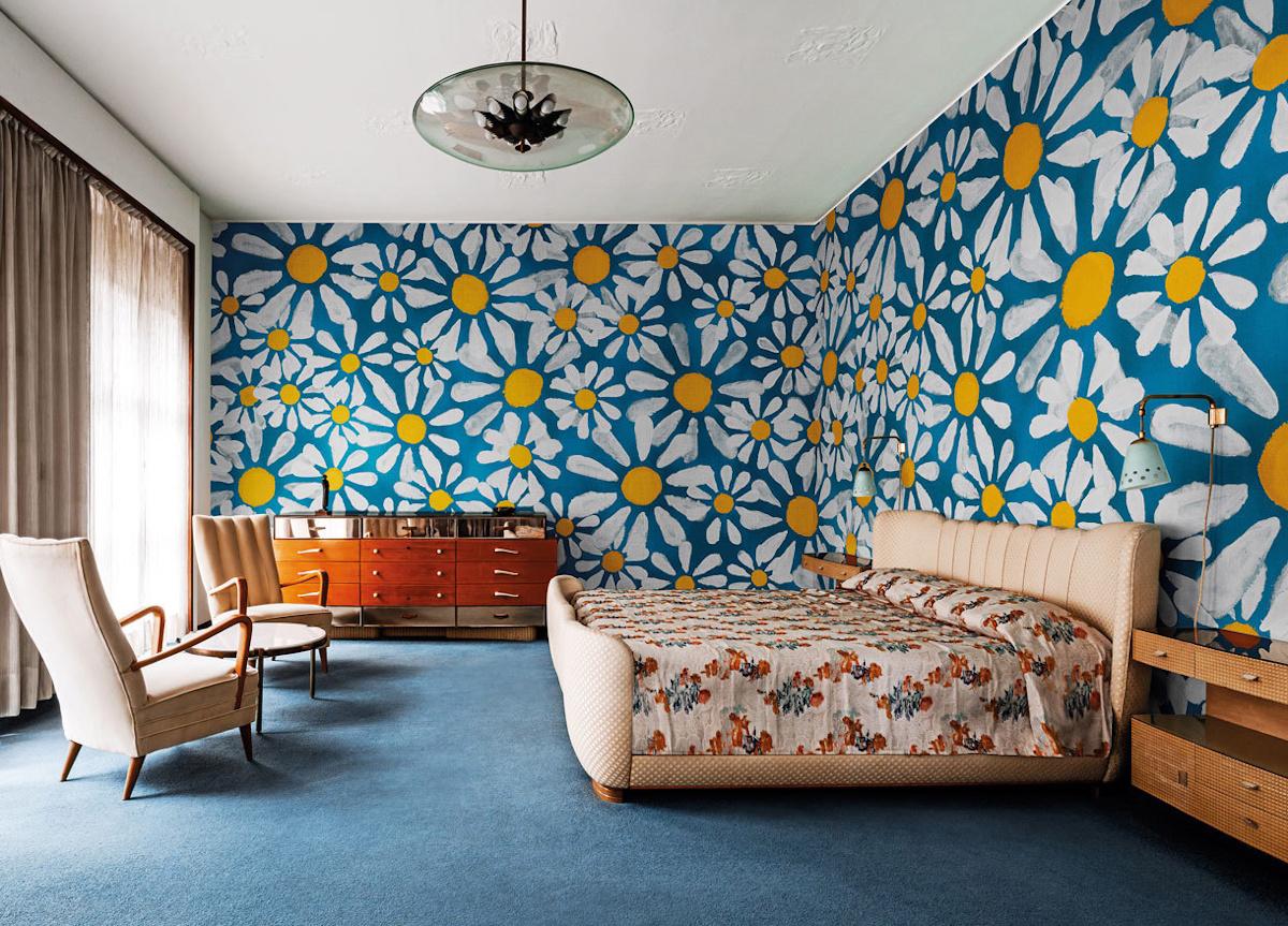 London Art Euphoria Wallpaper