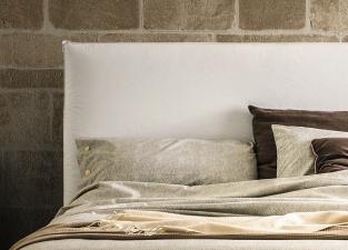 DaFre Aston Bed
