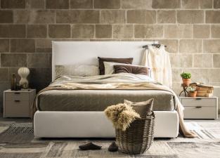 DaFre Aston Storage Bed