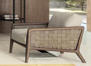 Cierre Iole Armchair
