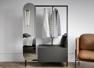 Novamobili Easy Clothes Rail and Drawers