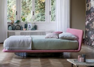 Bonaldo Giotto Super King Size Bed