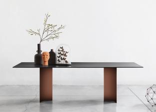 Lema Gullwing Dining Table
